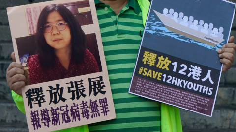 Un activista exige la la libertad de la periodista Zhang Zhan en Hong Kong.