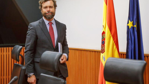 El portavoz de Vox el Congreso, Iván Espinosa de los Monteros, presenta este viernes una proposición no de ley en una comparecencia en la Cámara Baja. /EFE