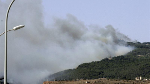 Vista del incendio producido esta madrugada en el Monte Gurugú. - EFE