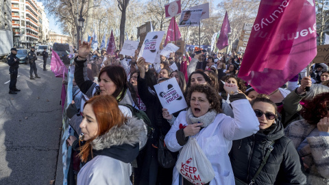 6 de febrero. Centros de salud manejados por efermeras no funcionan.