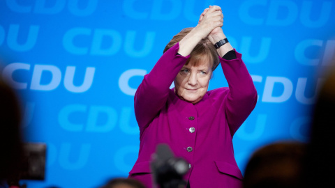 La canciller alemana, Angela Merkel, durante el congreso extraordinario de la Unión Cristianodemócrata (CDU). EFE/HAYOUNG JEON