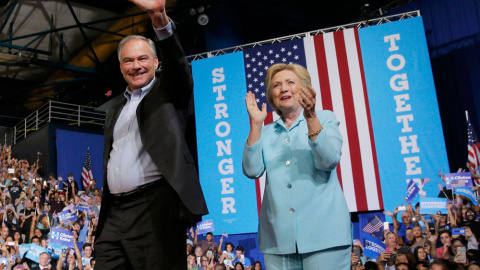 Hillary Clinton y Time Kaine, en el acto de presentación en Miami. REUTERS