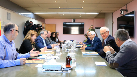 La reunió d'ahir dilluns entre Metges de Catalunya i el Departament de Salut  per negociar millores en les condicions professionals i assistencials dels facultatius.