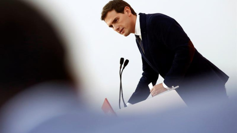 El líder de Ciudadanos, Albert Rivera, durante la rueda de prensa posterior a la reunión de Comité Permanente del partido celebrada hoy en Madrid. EFE/Mariscal