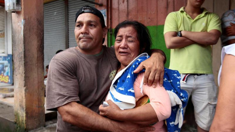 Habitantes afectados de Pedernales (Ecuador). EFE/José Jácome