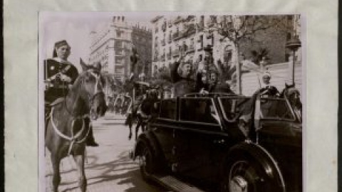 El libro 'Barcelona, enero de 1939: la caída' desmiente el discurso ultra del entusiasmo barcelonés por la llegada de los franquistas