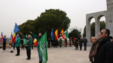 Homenaje en el Monumento a Mota y Marin en 2018. Blog de la Acción Juvenil Española