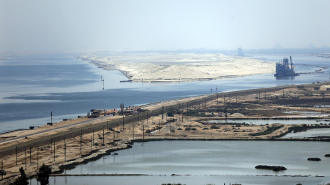 Vista general del nuevo canal de Suez / REUTERS