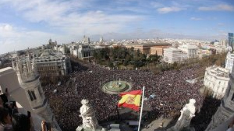 Madrid responde a Ayuso "¡basta ya!" en la multitudinaria manifestación por la sanidad pública