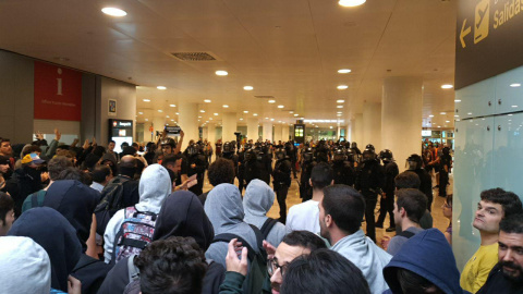 Concentració a l'aeroport del Tsunami Democràtic.