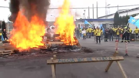 Los trabajadores de Alcoa en AvilÃ©s vuelven a la carga para evitar el cierre