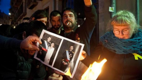 Manifestación en Girona en la que se produjo la quema de fotos del rey/EFE/