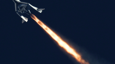 Un SpaceShipTwo de Virgin Galactic durante un vuelo de prueba en 2013.Mars Scientific/Clay Center Observatory