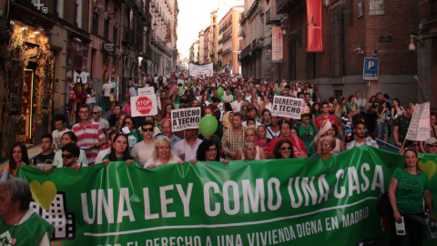 Manifestación por la ILP de vivienda de Madrid en la calle Mayor. /F.G.