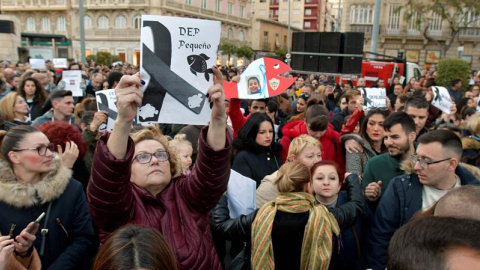 Un momento de la concentración en memoria de Gabriel Cruz. - EFE