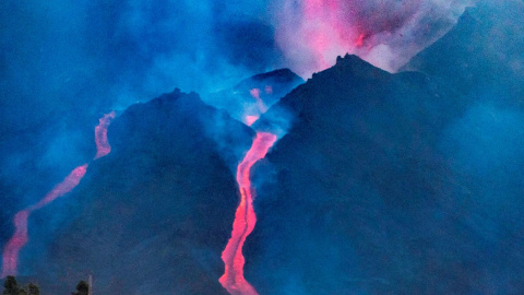 El volcán Cumbre Vieja no da tregua y se produce otro desprendimiento en la cara norte de su cono.