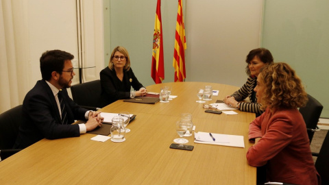 Reunió del vicepresident Pere Aragonès i la consellera de Presidència Elsa Artadi amb la vicepresidenta del Govern espanyol Carmen Calvo i la ministra Meritxell Batet, el passat 20 de desembre a Pedralbes / EFE