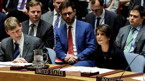 La embajadora de los Estados Unidos ante las Naciones Unidas, Nikki Haley (d). EFE/Justin Lane