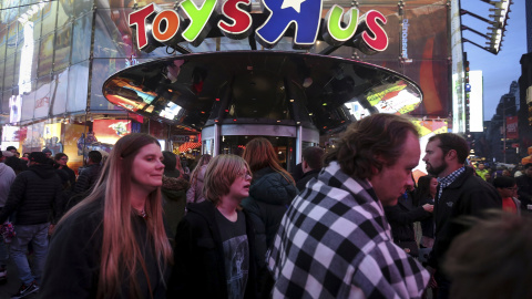 La tienda de Toys R Us en Times Square, en Manhattan (Nueva York). REUTERS/Carlo Allegri