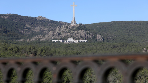 Vista del Valle de los Caídos, situado en el municipio madrileño de San Lorenzo de El Escorial, donde se encuentran enterrados los restos del dictador Francisco Franco. EFE/ Ángel Díaz