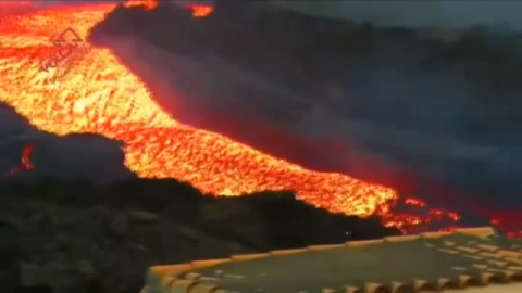 Se abre una nueva boca en la parte del sudeste del volcán