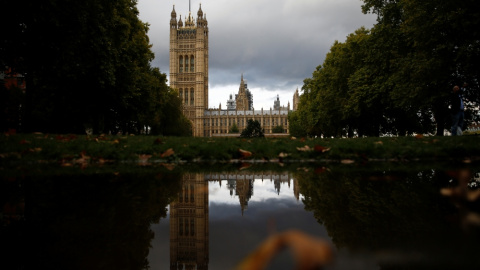 24-09-2019.- Vista general de las casas del Parlamento británico. REUTERS/Henry Nicholls