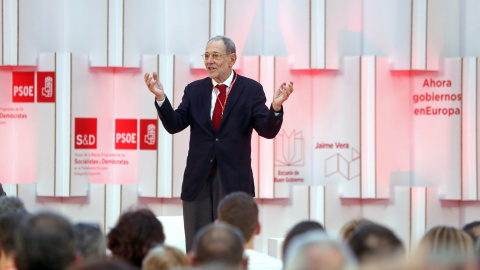 El ex secretario general de la OTAN Javier Solana, durante su intervención en la 'masterclass' de la Escuela de Gobierno. EFE/J.J.Guillen