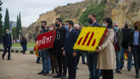 15/10/2021 Pere Aragonès, Oriol Junqueras y  Marta Vilalta,  en la tradicional ofrenda floral en conmemoración del 81 aniversario del fusilamiento de Lluís Companys