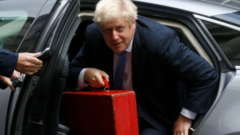 El primer ministro británico, Boris Johnson, a su llegada a Downing Street, en Londres, después de participar en las reuniones de la ONU en Nueva York. REUTERS/Henry Nicholls