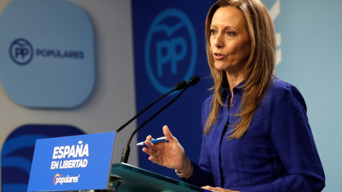 La vicesecretaria de Comunicación del PP, Marta González, durante la rueda de prensa posterior a la reunión del Comité de Dirección del partido celebrada en la sede de la calle Génova. EFE/Ballesteros