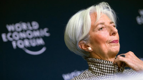 La directora gerente del Fondo Monetario Internacional (FMI), Christine Lagarde, ofrece una rueda de prensa en la víspera de la 49º reunión anual del Foro Económico Mundial, este lunes en Davos, Suiza. / EFE - LAURENT GILLIERON