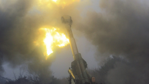 Fotografía de archivo de unas maniobras militares en Goseong (Corea del Sur), en 2014. EFE/Yonhap