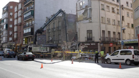 Vista general del edificio que se derrumbó en el madrileño barrio de Tetuán.- EFE