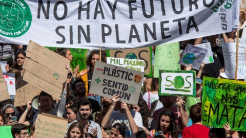 Imagen de una reciente huelga por el clima.- EFE