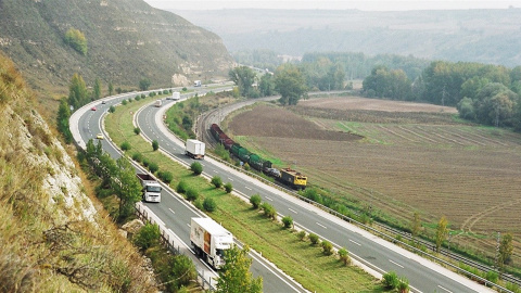 Vista de la autopista AP-1 Burgos-Armiñón. E.P.