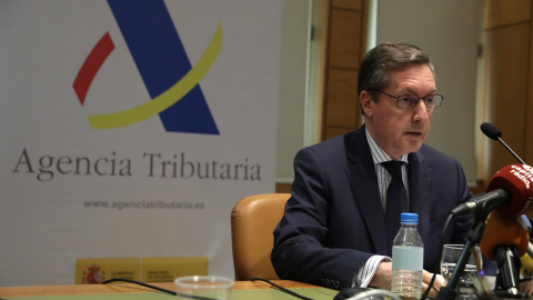 El director general de la Agencia Tributaria, Santiago Menéndez, expone en rueda de prensa los resultados de lucha contra el fraude fiscal de 2017. EFE/Zipi