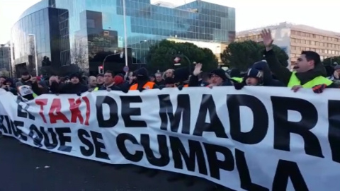 Taxistas se concentran en la entrada de IFEMA