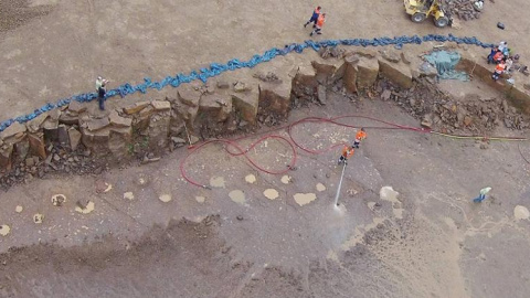 Vista de la excavación en Alemania donde se han encontrado huellas de dinosaurio.