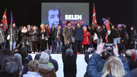 Acto celebrado en la localidad guipuzcoana de Lazkao de "despedida" de la histórica dirigente de ETA Belén González Peñalva, recientemente fallecida. EFE