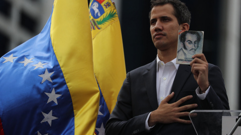 El líder opositor Guaidó se autoproclama presidente de Venezuela y Trump lo reconoce