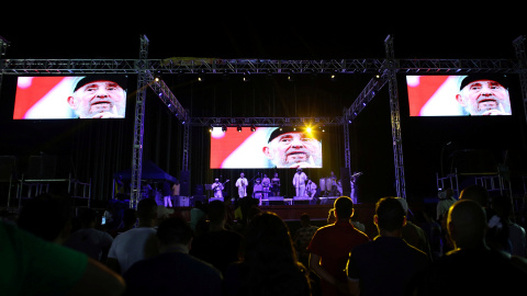 Retratos de Fidel Castro en el escenario del concierto celebrado en La Habana para celebrar el cumpleaños del expresidente cubano. REUTERS/Alexandre Meneghini