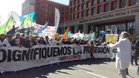 Manifestación de los médicos del 21 de marzo de 2018 frente al Ministerio de Sanidad. EUROPA PRESS