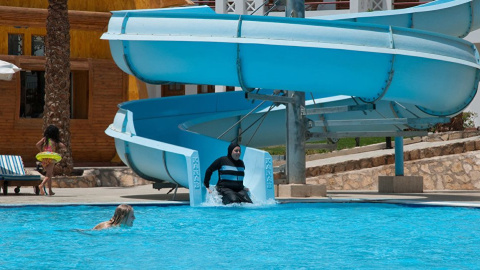 Los parques acuáticos españoles permiten el acceso con 'burkini'./AGENCIAS