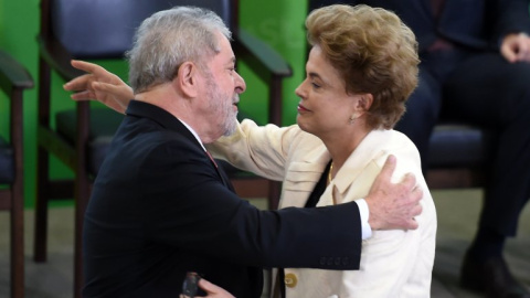 La presidenta brasileña suspendida, Dilma Rousseff y su antecesor, Lula da Silva/EFE