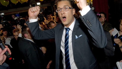 Jimmie Åkesson, líder de los ultraderechistas suecos, celebra sus resultados en las elecciones.-AFP