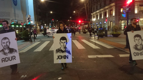 Manifestación en Bilbao en solidaridad con los ocho jóvenes acusados de terrorismo. / DANILO ALBIN