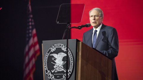 El director ejecutivo de la Asociación Nacional del Rifle (NRA), Wayne Lapierre, durante la conferencia anual de liderazgo de la organización por los derechos de las armas.