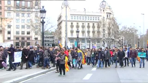 Movilizaciones masivas en CataluÃ±a en protesta por el arresto de Puigdemont