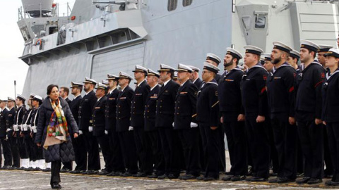 La ministra de Defensa, Margarita Robles, en el Arsenal Militar de Ferrol, durante la entrega a la Armada del buque Furor. / EFE