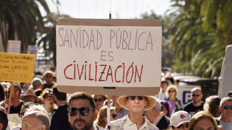 Imagen de archivo de la manifestación de octubre pasado en Málaga por la sanidad pública.